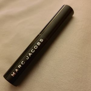 Mini black mascara